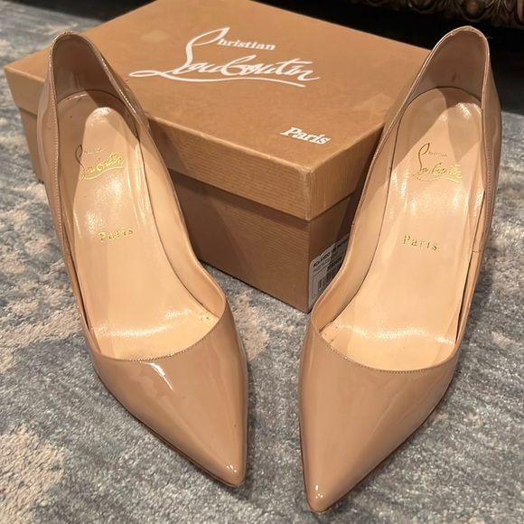 Christian Louboutin Shoes - Christian Louboutin Nude heels